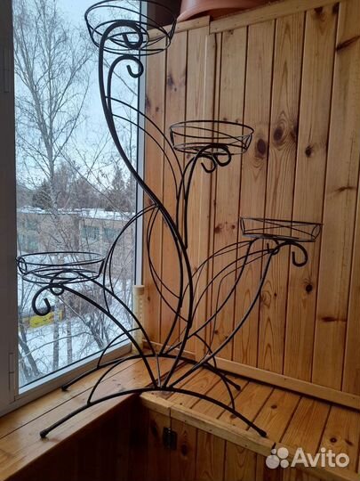 Подставка под цветы