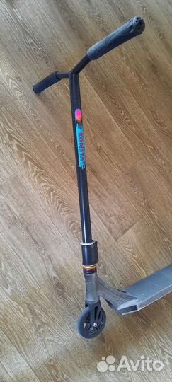 Трюковой самокат кастом парк