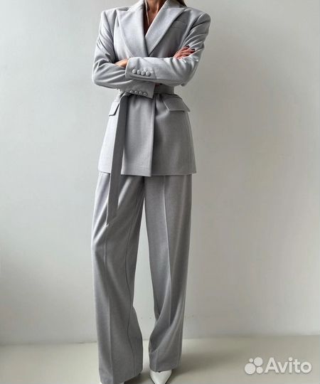 Костюм брючный
