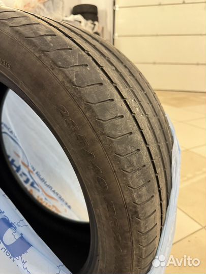 Pirelli P Zero 285/40 R21 и 315/35 R21