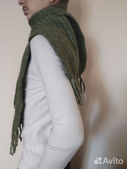 Широкий вязанный шарф