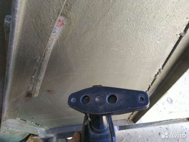 Зеркало заднего вида