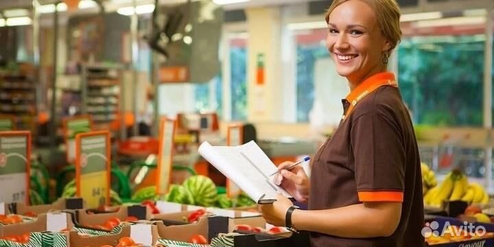 Старший сотрудник супермаркета