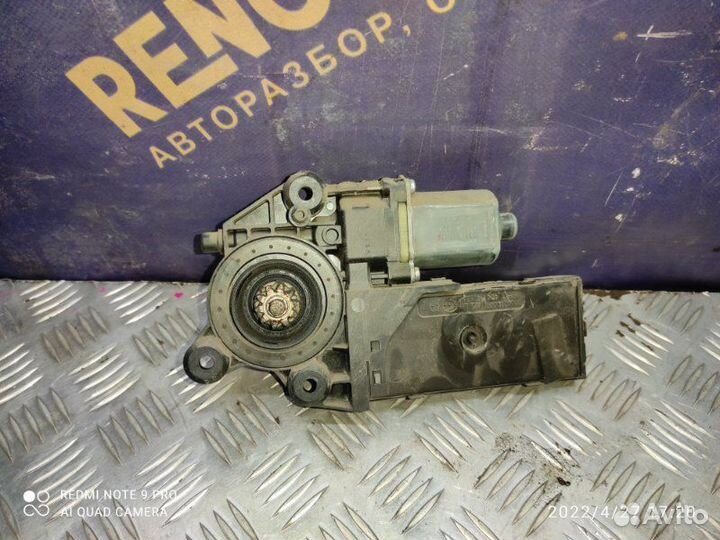 Стеклоподъемник передний левый Renault Fluence