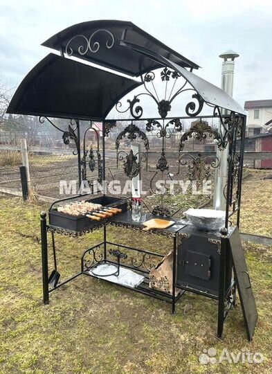 Мангал с крышей