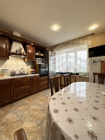 2-к. квартира, 74,5 м², 3/6 эт.