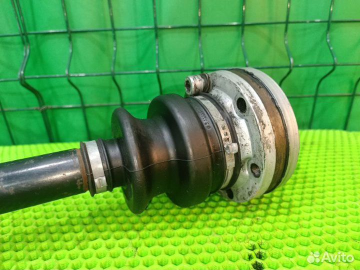 Привод передний левый Mercedes-Benz V W638