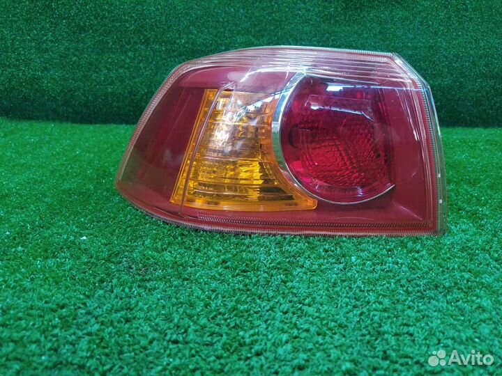 Стоп-сигнал задний левый Mitsubishi Galant Fortis