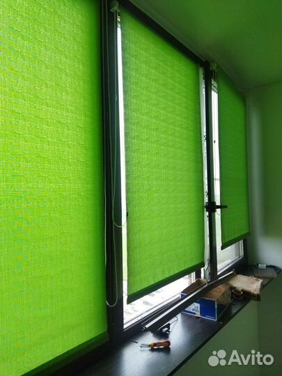 Жалюзи и рулонные шторы на окна