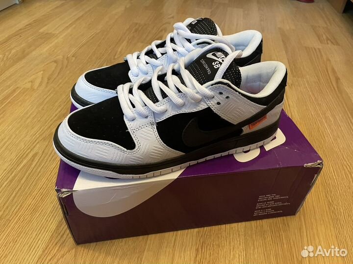 Кроссовки найк. tightbooth x Nike SB Dunk Low