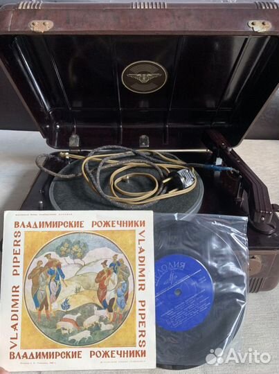 Проигрыватель винила