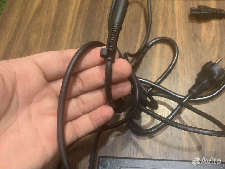 Блок питания hp 19v 7.1a 140w новый