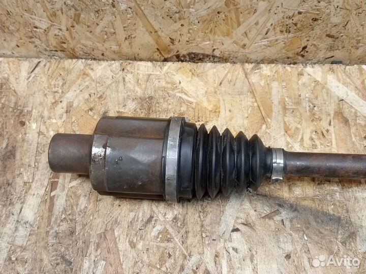 Привод передний правый Renault Duster 1 K4M 2013