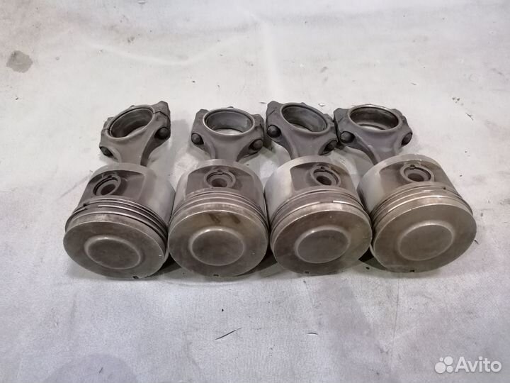 Поршень с шатуном 2.0 Volvo 340 1984-1991