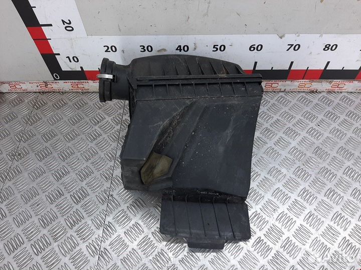 Корпус воздушного фильтра BMW 7 E65/E66/E67 2002