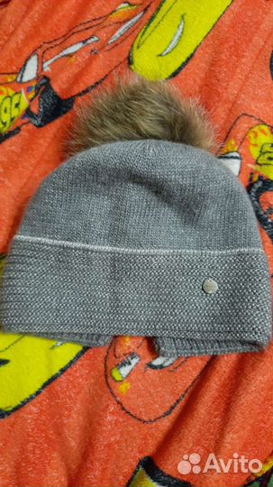 Женская шапка