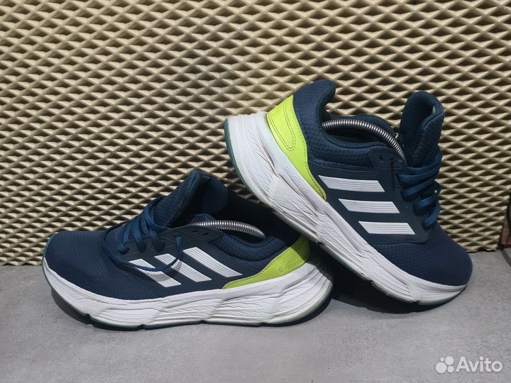 Кроссовки adidas оригинал 44