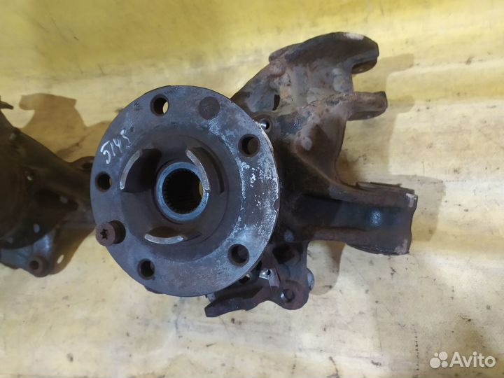 Кулак поворотный задний Audi Q7 4L 2005-2015