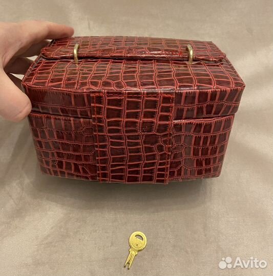 Шкатулка для украшений