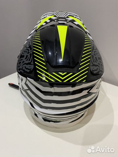 Шлем велосипедный Lazer лазер бело-черно-салатовый