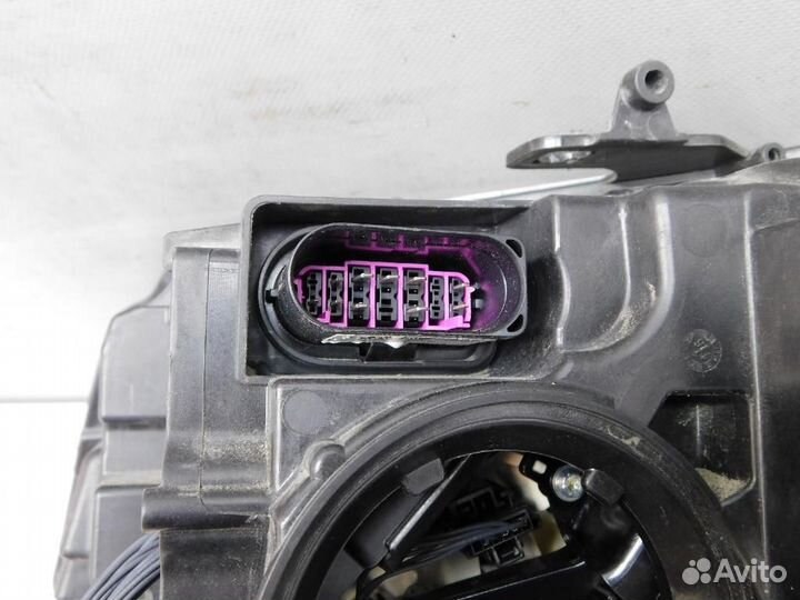 Фара правая Audi A8/S8