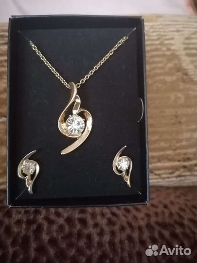 Колье и серьги