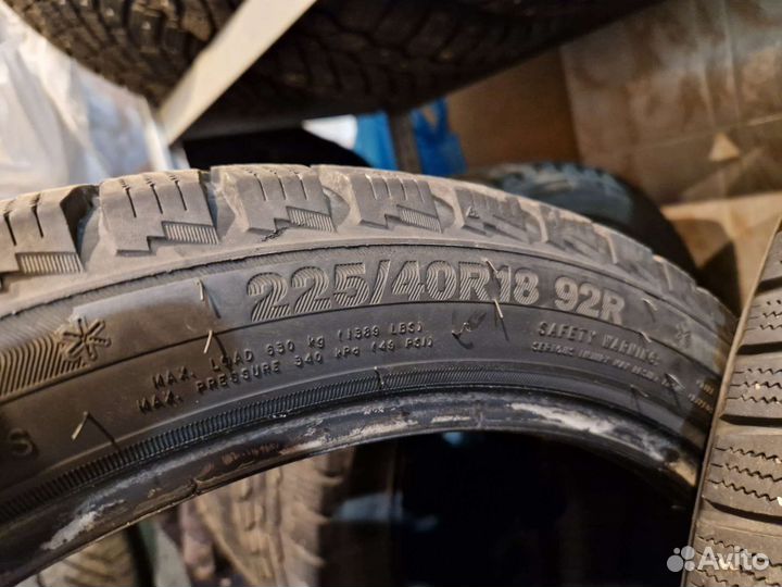 Triangle PL01 225/40 R18 92R