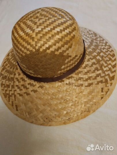 Шляпа женская соломенная