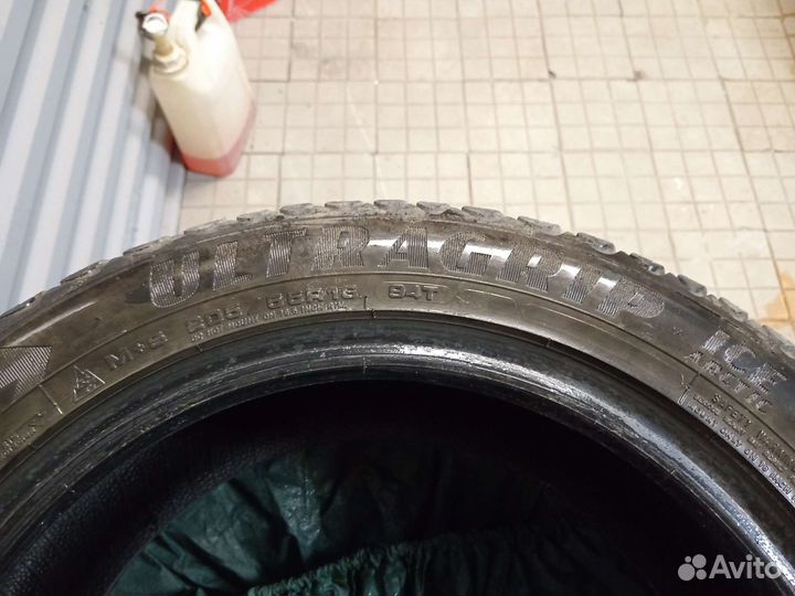 Goodyear Ultragrip Ice Arctic 205/55 R16