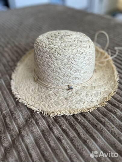 Шляпа женская соломенная