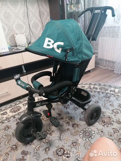 Трехколесный велосипед с родительской ручкой