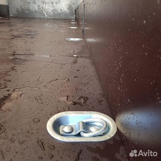 Петля крепления груза в пол