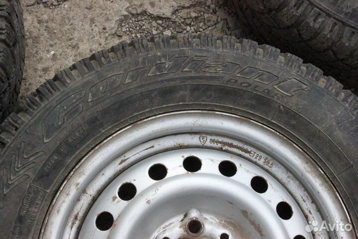 Колеса шипованные на 13