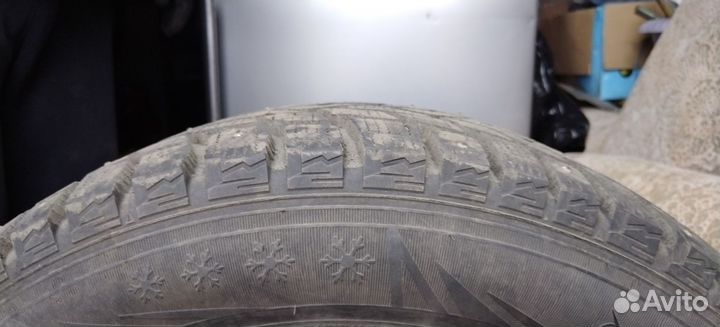 Dunlop SP Winter Ice02 215/60 R16