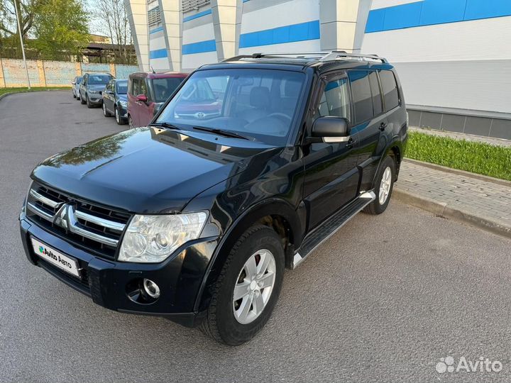 Mitsubishi Pajero 3.2 AT, 2008, 289 000 км