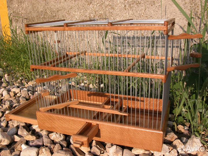 Клетка для птиц из дерева