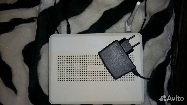 Роутер Wi-Fi Asus WL-500G Premium v2