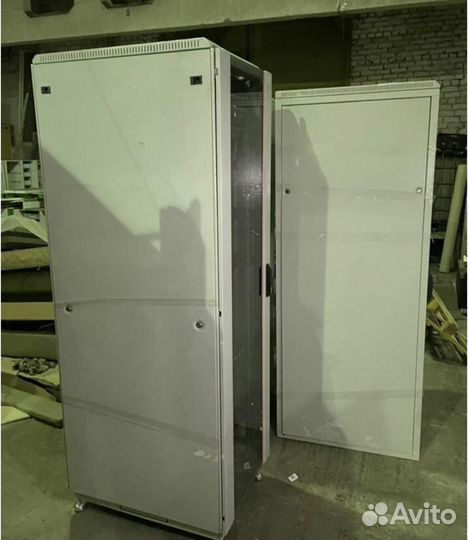 Шкаф серверный напольный 42U