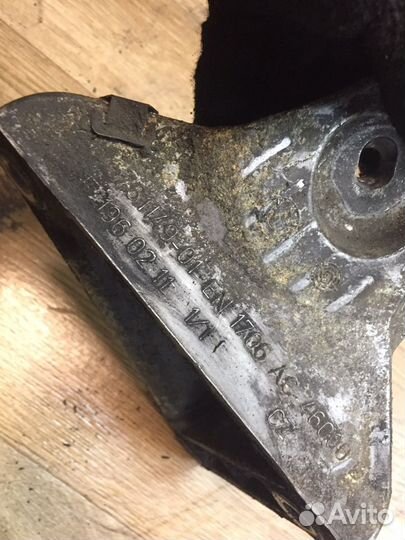 Кронштейн двигателя М57 Бмв Е60 Е61