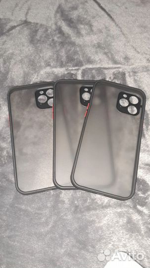 Прозрачный чехол на iPhone