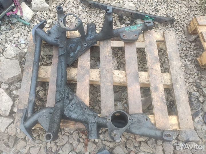 Подрамник передний Bmw X5 e53 рестайлинг