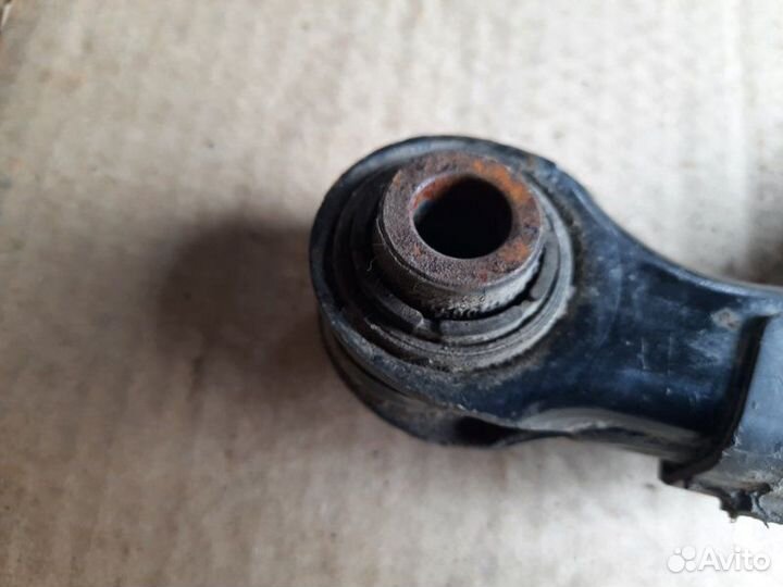 Рычаг поперечный задний Volkswagen Tiguan 2012