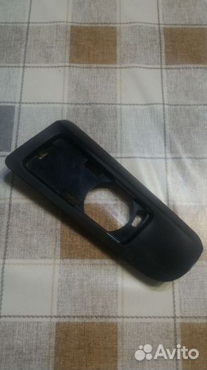 Ауди накладка под сеточку в обшивку средней стойки