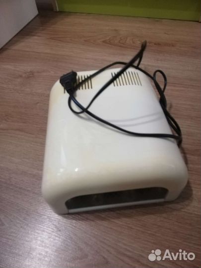 Лампа для ногтей