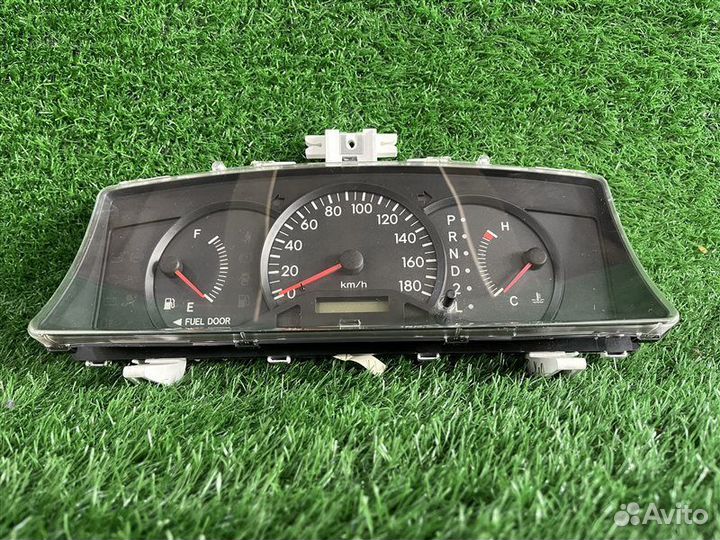 Спидометр передний правый Toyota Corolla Spacio