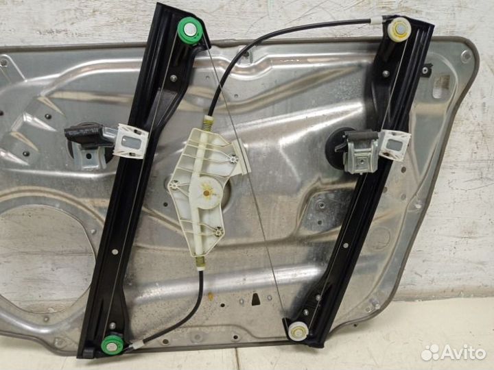 Стеклоподъемник передний левый Mercedes-Benz Glk