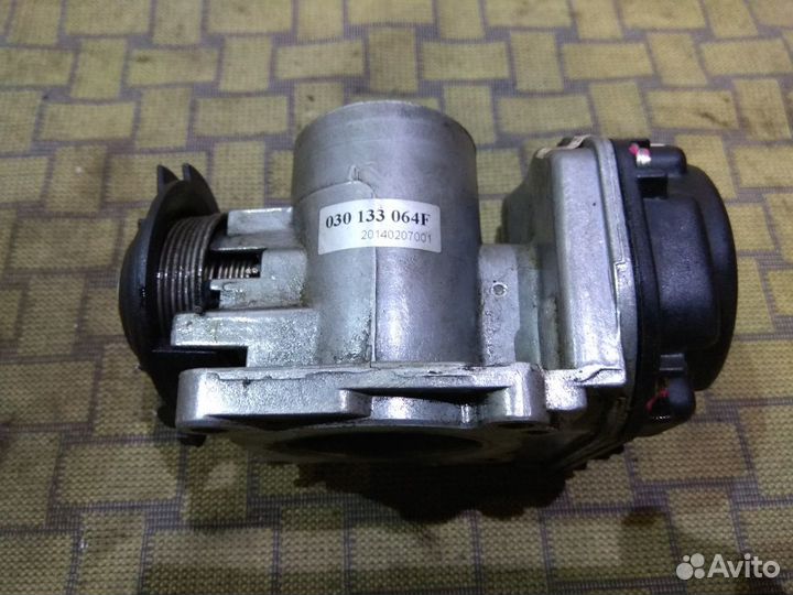 Дроссельная заслонка VW Golf4/1.4,VAG 030133064F