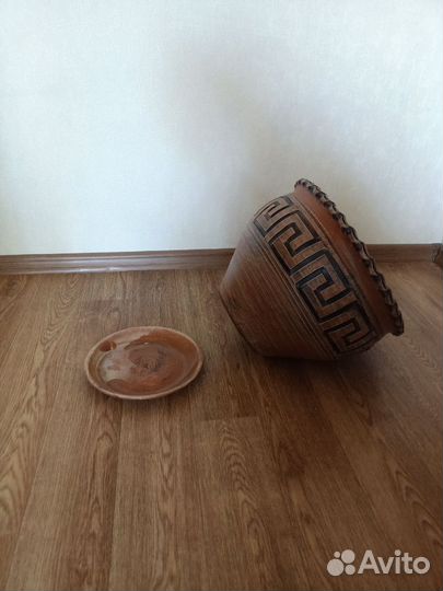 Цветочный керамический горшок