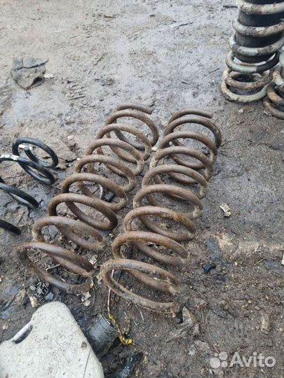 Пружины suzuki vitara sidekick