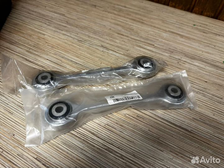 Стойки стабилизатора Volkswagen Touareg 7L0411317